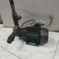 پمپ اب نیم اسب