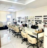 استخدام ناخن کار مژه کار حرفهای سالن پرمشتری