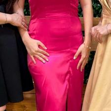 لباس مجلسی ساتن سرخابی دکلته پردار چاک دار سایز 38 40