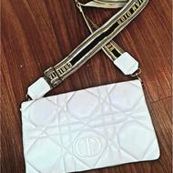 کیف اسپرت سفید