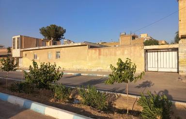 منزل ویلایی مناسب سکونت و دفتر کار امن ،ارام با کلیه امکانات