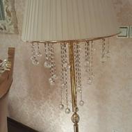 اباژور ایستاده