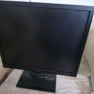 یک ال سی دی کامپیوتر