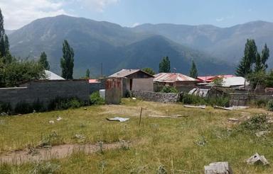 زمین داخل بافت ییلاق لهه