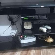 میز تلویزیون شیشه ای