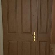 درب چوبی منزل