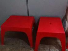 میز پلاستیکی در شیپور