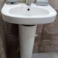 روشویی سرویس بهداشتی