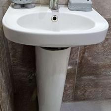 روشویی سرویس بهداشتی