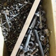 پیچ ومهره نو وکار کرده