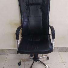 صندلی چرخدار مدیریت