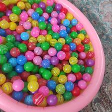 استخر بازی با 300 تا توپ