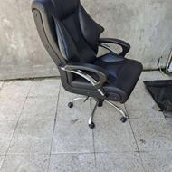 صندلی و میز اداری