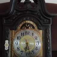 ساعت دیواری