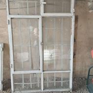 پنجره آهنی سالم