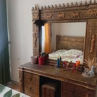 اینه و کنسول و اینه و میز ارایش