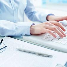 منشی خانم جهت کار در دفتر