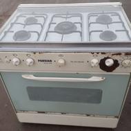 اجاق گاز پنج شعله و 6 عدد صندلی مارک ناصر