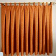 پرده اتاق خواب همراه با میله پرده کاملا سالمه