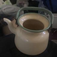 قوری و جا شکر و جا نمکی و ادویه