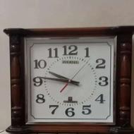 ساعت دیولری کوآرتز