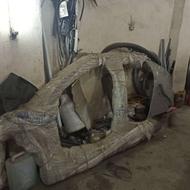 رکاب و ستون رانا ایساکویی