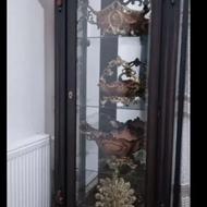 بوفه و. وسایل دکوری داخلش