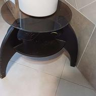 میز چوبی شیشهای