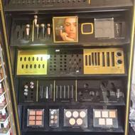 یک عدد استند مای