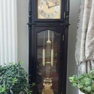 ساعت ایستاده چوبی کاملا سالم