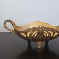 مهاجران.ظرف شکلات خوری