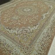 فرش 700 شانه با گل های برجسته