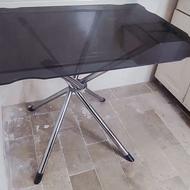 میز ناهارخوری کاملا سالم