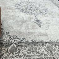 فرش رو یک سال خریدم . به دلیل اینکه رنگش روشن هست