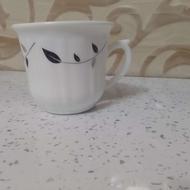 لیوان چایی آرکوپال یه دست دارم