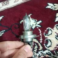 یک عدد لامپ 12ولت بشدت پرنور