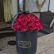 دسته گل و باکس روبانی