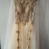 پیراهن مجلسی به همراه شنل دنباله دار نو