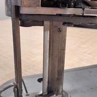 قیچی عمود بر جک