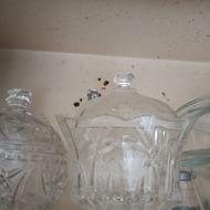 تمامی ظرفاجاشکلاتی 2تا جاابلیمو3تاکاسه ماست خوری