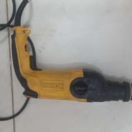 دریل چکشی دیوالت