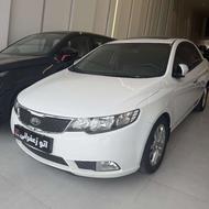 کیا سراتو 1396 سفید