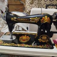 یک عدد چرخ خیاطی موجود است