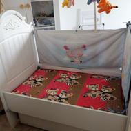 تخت نوزاد کنار مادر،در حد نو