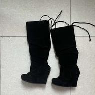 بوت بلند تا بالای زانو