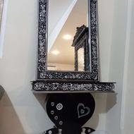 آیینه و کنسول