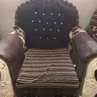 تمیز و نرم راحت. به علت عوض کردن مبل مایل به تعویض هستم