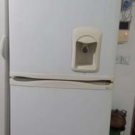 یخچال سفید اسنوا