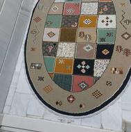 قالیچه بیضی شکل