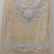 بلوز شیری و تک کت مشکی